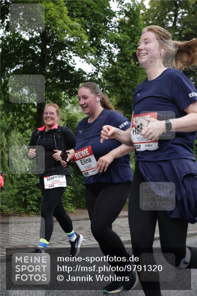 14.06.2026 - REWE Women's Run Jannik Wohlers http://msf.ph/oto/9791320 14.06.2026 10:05:21 Laufen 10499, 77, 11450, 10985 meine-sportfotos.de