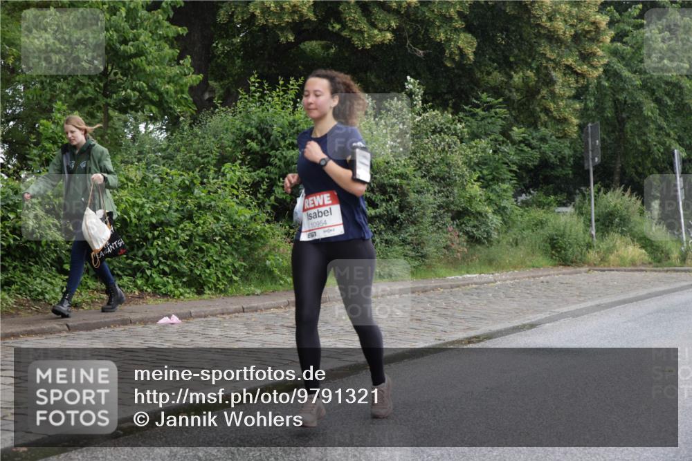 14.06.2026 - REWE Women's Run Jannik Wohlers http://msf.ph/oto/9791321 14.06.2026 09:48:21 Laufen 10954 meine-sportfotos.de