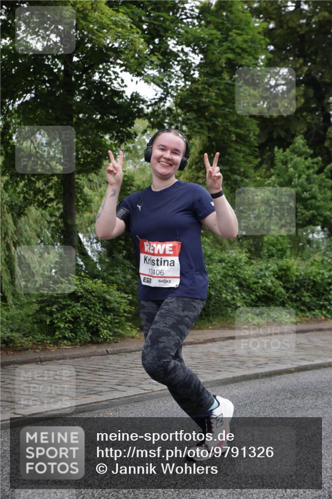 14.06.2026 - REWE Women's Run Jannik Wohlers http://msf.ph/oto/9791326 14.06.2026 10:05:22 Laufen 10406 meine-sportfotos.de