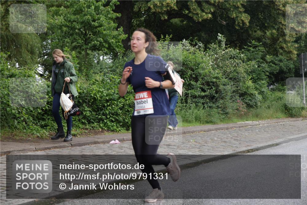 14.06.2026 - REWE Women's Run Jannik Wohlers http://msf.ph/oto/9791331 14.06.2026 09:48:21 Laufen 10954 meine-sportfotos.de