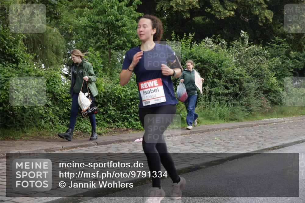 14.06.2026 - REWE Women's Run Jannik Wohlers http://msf.ph/oto/9791334 14.06.2026 09:48:21 Laufen 10954, 577 meine-sportfotos.de