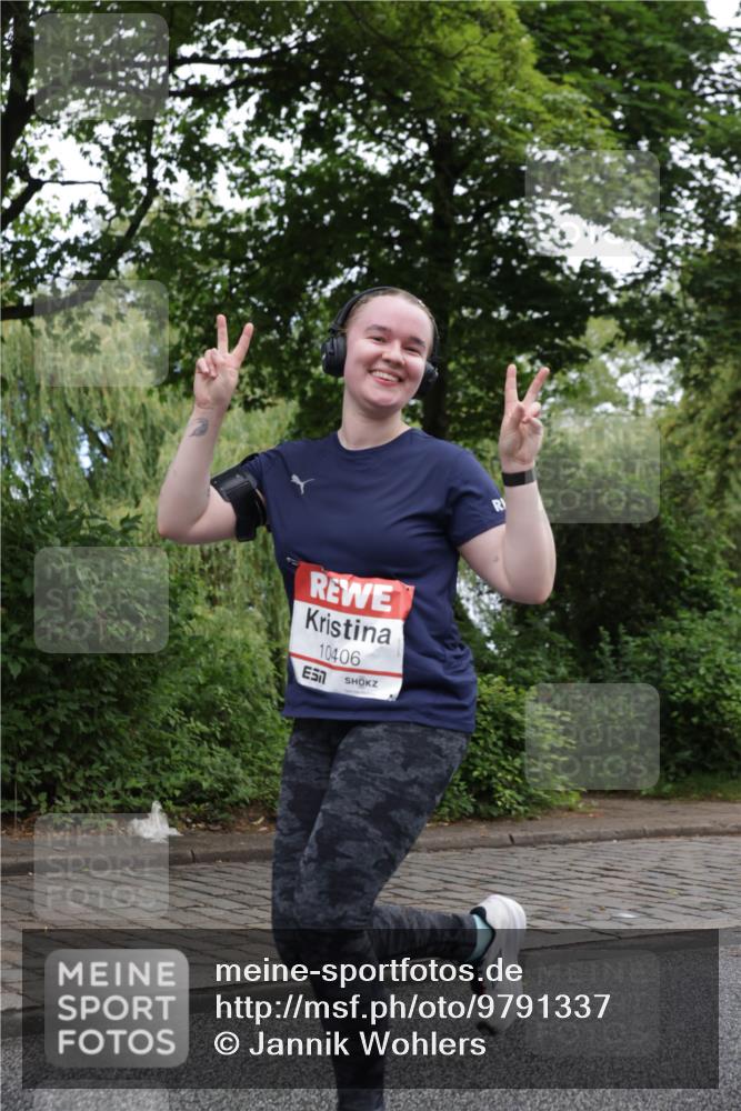 14.06.2026 - REWE Women's Run Jannik Wohlers http://msf.ph/oto/9791337 14.06.2026 10:05:22 Laufen 10406 meine-sportfotos.de