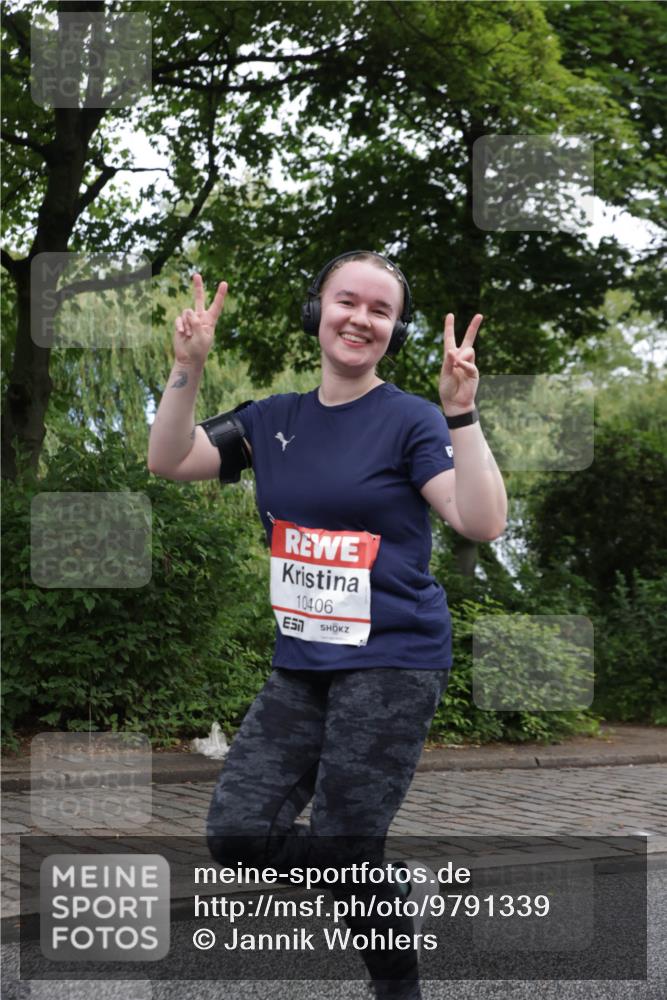 14.06.2026 - REWE Women's Run Jannik Wohlers http://msf.ph/oto/9791339 14.06.2026 10:05:22 Laufen 10406 meine-sportfotos.de