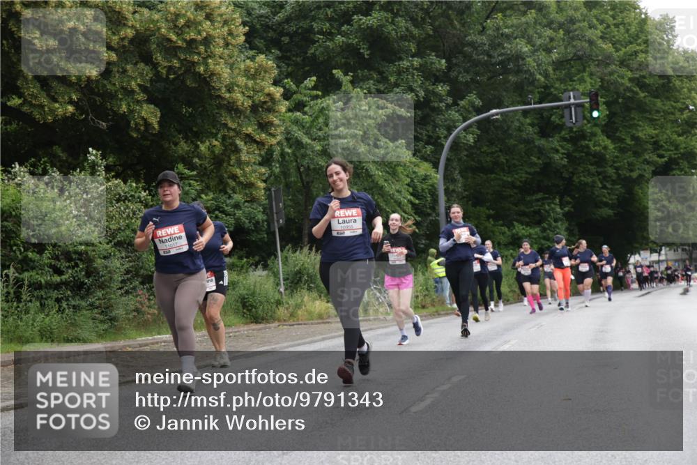 14.06.2026 - REWE Women's Run Jannik Wohlers http://msf.ph/oto/9791343 14.06.2026 10:05:26 Laufen 11017, 10955 meine-sportfotos.de