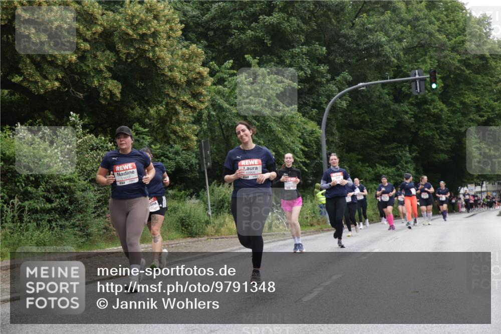 14.06.2026 - REWE Women's Run Jannik Wohlers http://msf.ph/oto/9791348 14.06.2026 10:05:26 Laufen 11017, 10955 meine-sportfotos.de