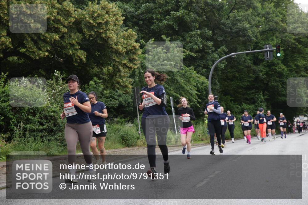 14.06.2026 - REWE Women's Run Jannik Wohlers http://msf.ph/oto/9791351 14.06.2026 10:05:26 Laufen 11017, 10955, 557 meine-sportfotos.de