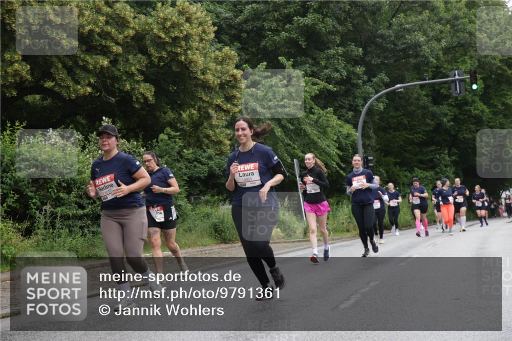14.06.2026 - REWE Women's Run Jannik Wohlers http://msf.ph/oto/9791361 14.06.2026 10:05:26 Laufen 11017, 10955 meine-sportfotos.de