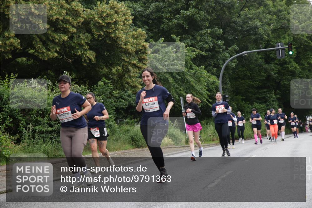 14.06.2026 - REWE Women's Run Jannik Wohlers http://msf.ph/oto/9791363 14.06.2026 10:05:26 Laufen 11017, 10955, 657 meine-sportfotos.de