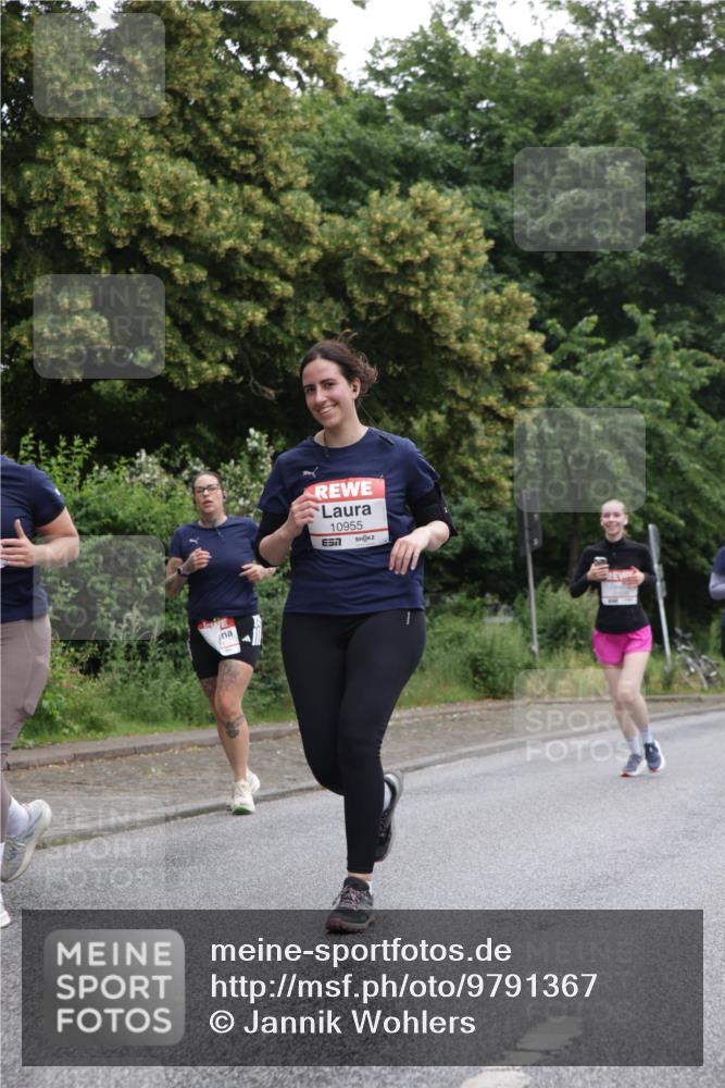 14.06.2026 - REWE Women's Run Jannik Wohlers http://msf.ph/oto/9791367 14.06.2026 10:05:27 Laufen 10955 meine-sportfotos.de