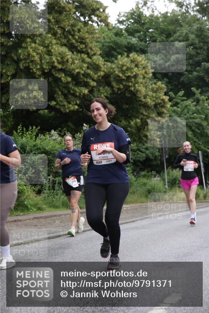 14.06.2026 - REWE Women's Run Jannik Wohlers http://msf.ph/oto/9791371 14.06.2026 10:05:27 Laufen 10955 meine-sportfotos.de