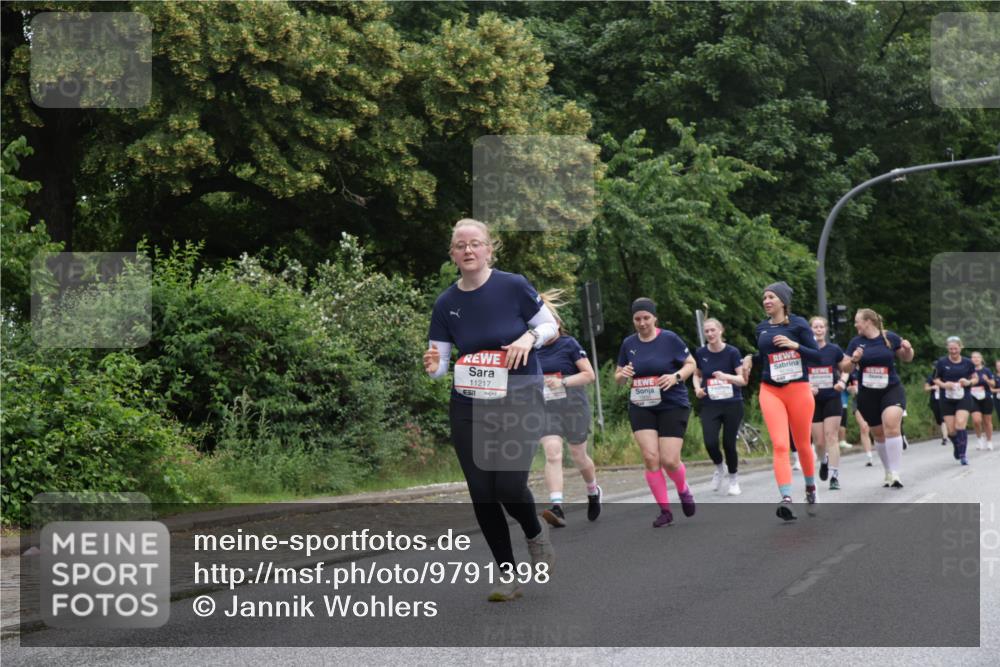 14.06.2026 - REWE Women's Run Jannik Wohlers http://msf.ph/oto/9791398 14.06.2026 10:05:32 Laufen 11217 meine-sportfotos.de
