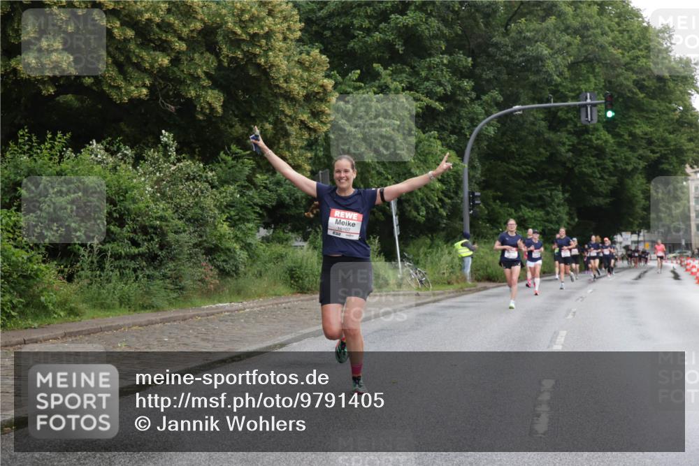 14.06.2026 - REWE Women's Run Jannik Wohlers http://msf.ph/oto/9791405 14.06.2026 09:49:18 Laufen 10107 meine-sportfotos.de