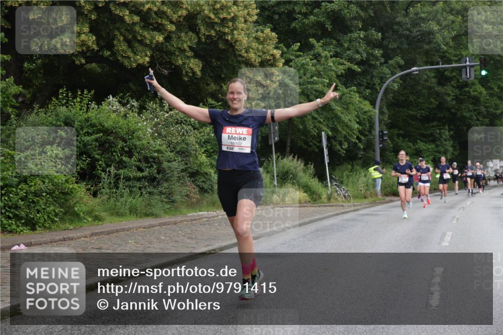 14.06.2026 - REWE Women's Run Jannik Wohlers http://msf.ph/oto/9791415 14.06.2026 09:49:18 Laufen 10107, 7 meine-sportfotos.de