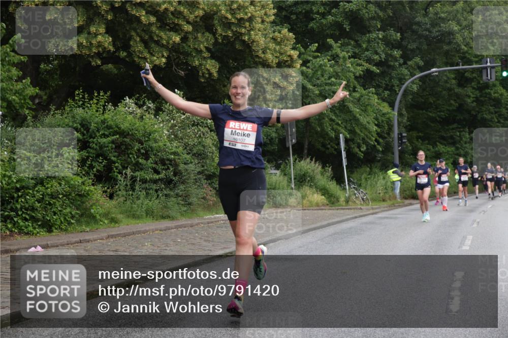 14.06.2026 - REWE Women's Run Jannik Wohlers http://msf.ph/oto/9791420 14.06.2026 09:49:18 Laufen 10107, 7 meine-sportfotos.de