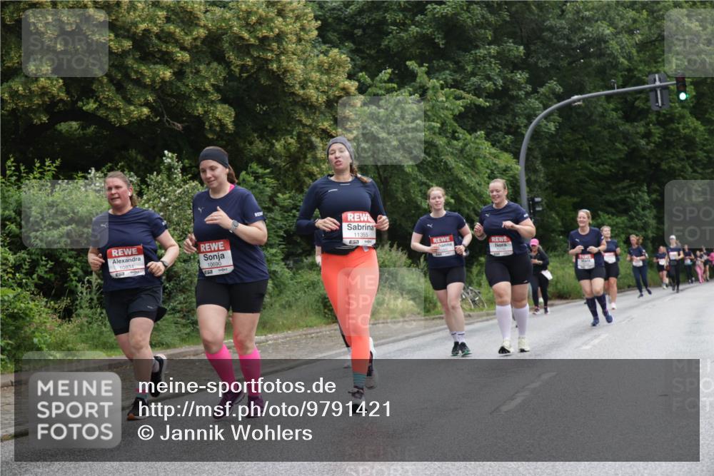 14.06.2026 - REWE Women's Run Jannik Wohlers http://msf.ph/oto/9791421 14.06.2026 10:05:34 Laufen 10834, 10690, 57, 11355, 57 meine-sportfotos.de