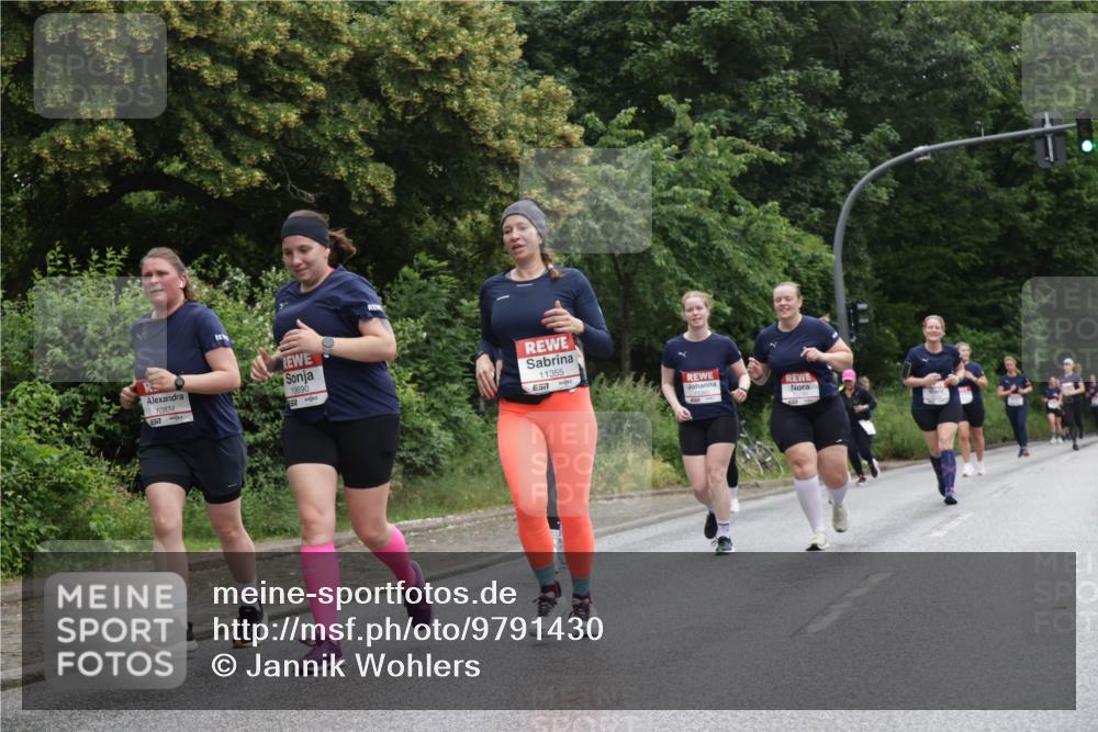 14.06.2026 - REWE Women's Run Jannik Wohlers http://msf.ph/oto/9791430 14.06.2026 10:05:35 Laufen 10834, 77, 10690, 11355, 7 meine-sportfotos.de