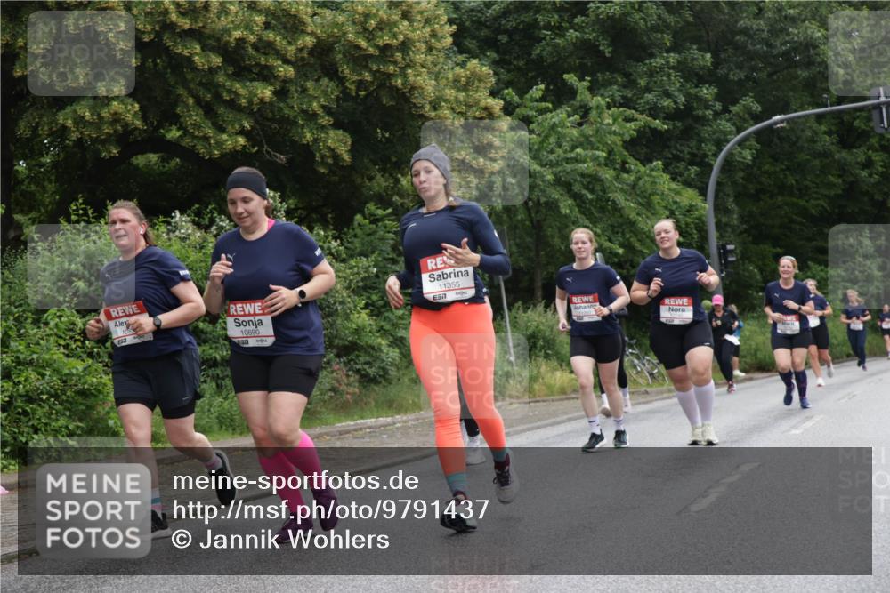 14.06.2026 - REWE Women's Run Jannik Wohlers http://msf.ph/oto/9791437 14.06.2026 10:05:35 Laufen 108, 6577, 10690, 551, 11355, 517 meine-sportfotos.de