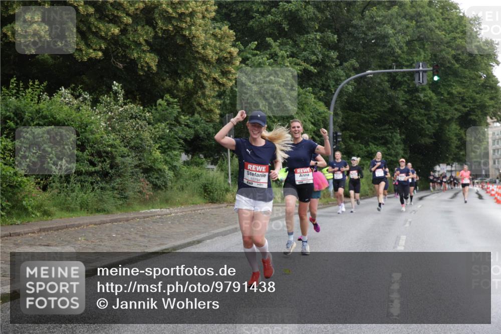 14.06.2026 - REWE Women's Run Jannik Wohlers http://msf.ph/oto/9791438 14.06.2026 09:49:24 Laufen 10794, 10943 meine-sportfotos.de