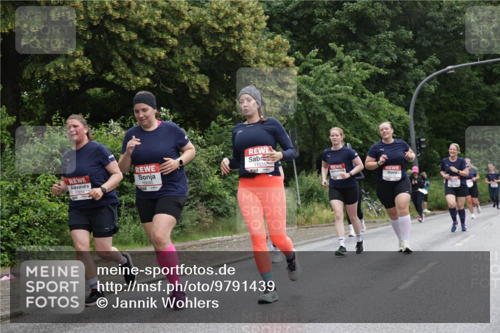 14.06.2026 - REWE Women's Run Jannik Wohlers http://msf.ph/oto/9791439 14.06.2026 10:05:35 Laufen 10834, 10690, 5, 11355, 57, 1126 meine-sportfotos.de