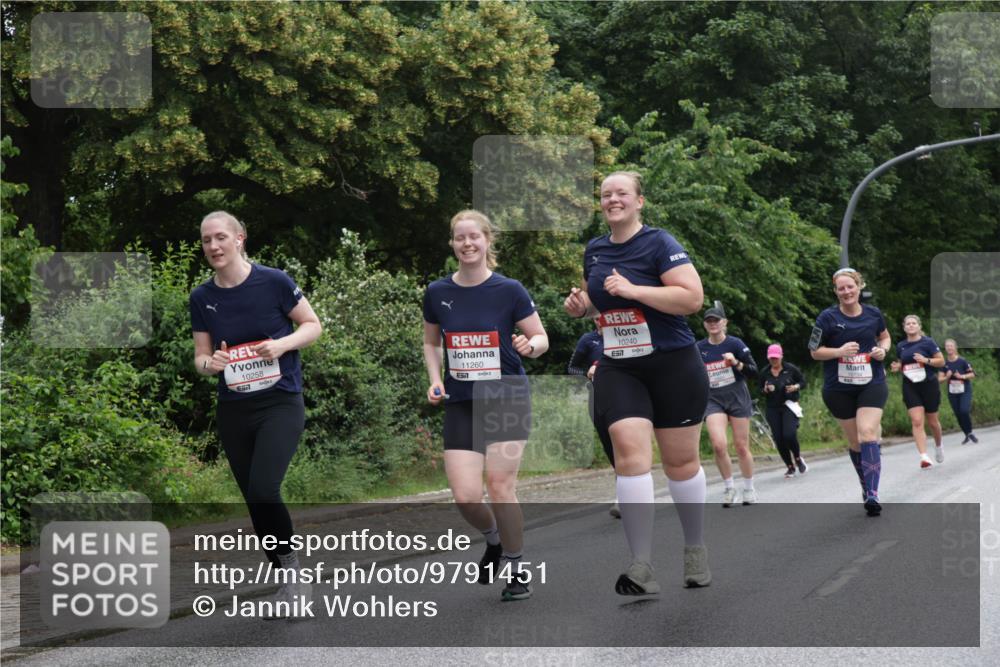 14.06.2026 - REWE Women's Run Jannik Wohlers http://msf.ph/oto/9791451 14.06.2026 10:05:37 Laufen 10258, 7, 11260, 7, 10240 meine-sportfotos.de