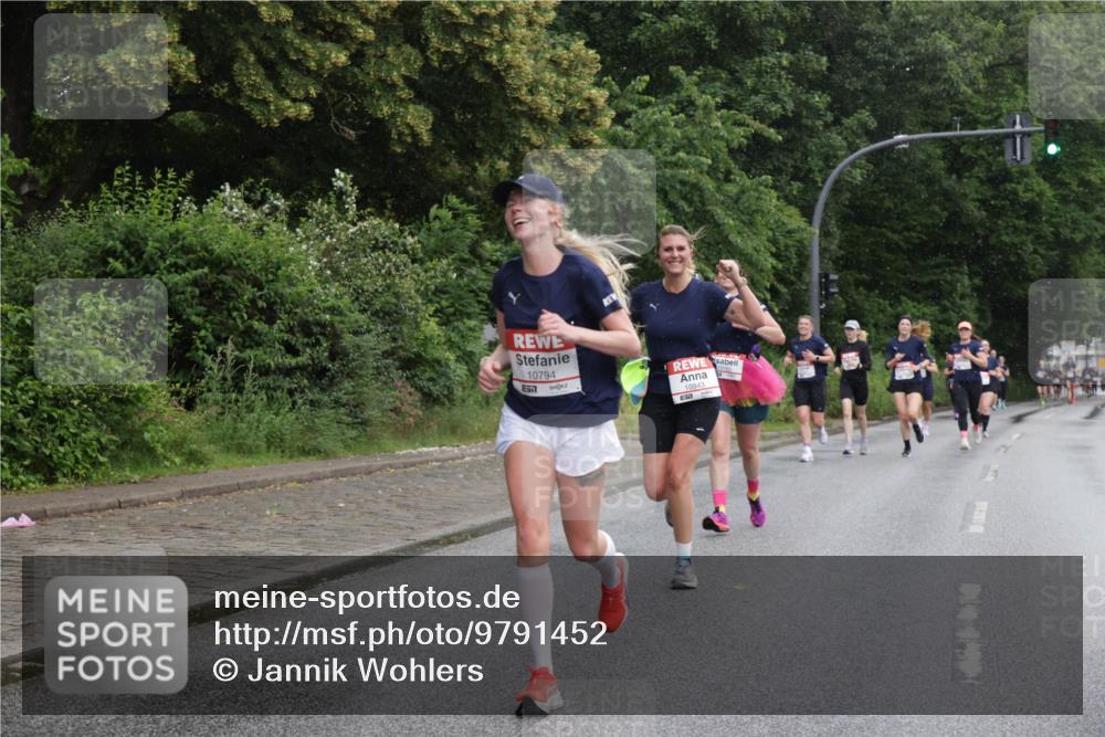 14.06.2026 - REWE Women's Run Jannik Wohlers http://msf.ph/oto/9791452 14.06.2026 09:49:25 Laufen 10794, 10943 meine-sportfotos.de