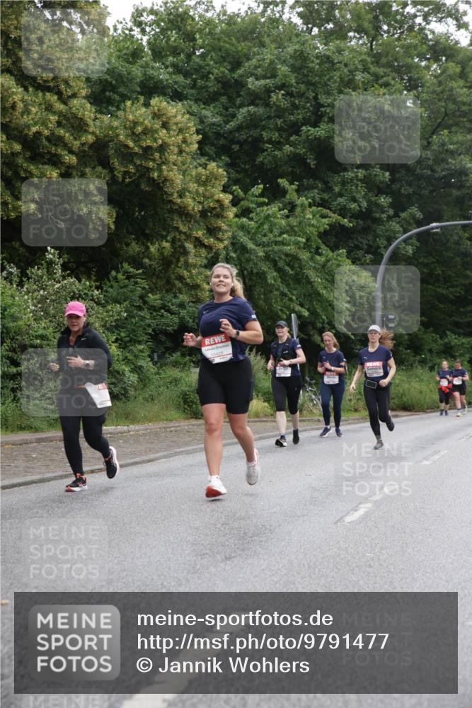 14.06.2026 - REWE Women's Run Jannik Wohlers http://msf.ph/oto/9791477 14.06.2026 10:05:42 Laufen 10429 meine-sportfotos.de