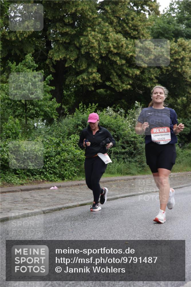 14.06.2026 - REWE Women's Run Jannik Wohlers http://msf.ph/oto/9791487 14.06.2026 10:05:43 Laufen 10429 meine-sportfotos.de