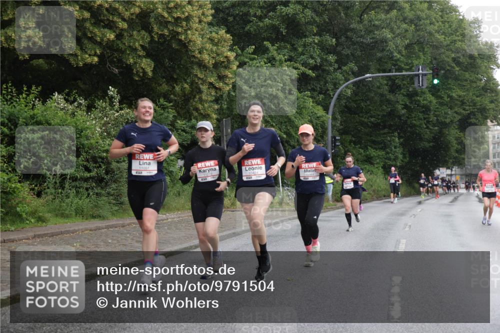 14.06.2026 - REWE Women's Run Jannik Wohlers http://msf.ph/oto/9791504 14.06.2026 09:49:29 Laufen 11051, 57, 1272, 10424 meine-sportfotos.de