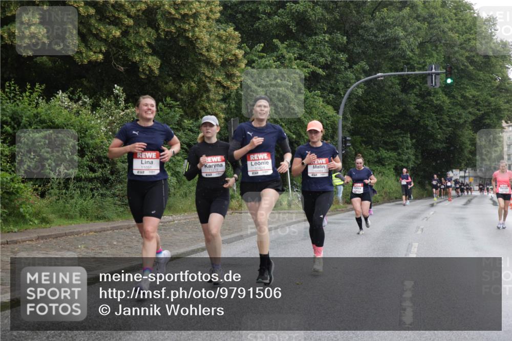 14.06.2026 - REWE Women's Run Jannik Wohlers http://msf.ph/oto/9791506 14.06.2026 09:49:29 Laufen 11051, 11272, 10424, 57 meine-sportfotos.de