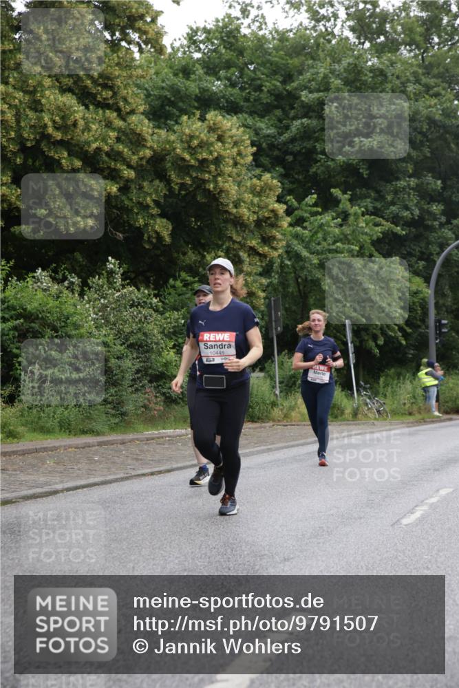 14.06.2026 - REWE Women's Run Jannik Wohlers http://msf.ph/oto/9791507 14.06.2026 10:05:44 Laufen 10445 meine-sportfotos.de
