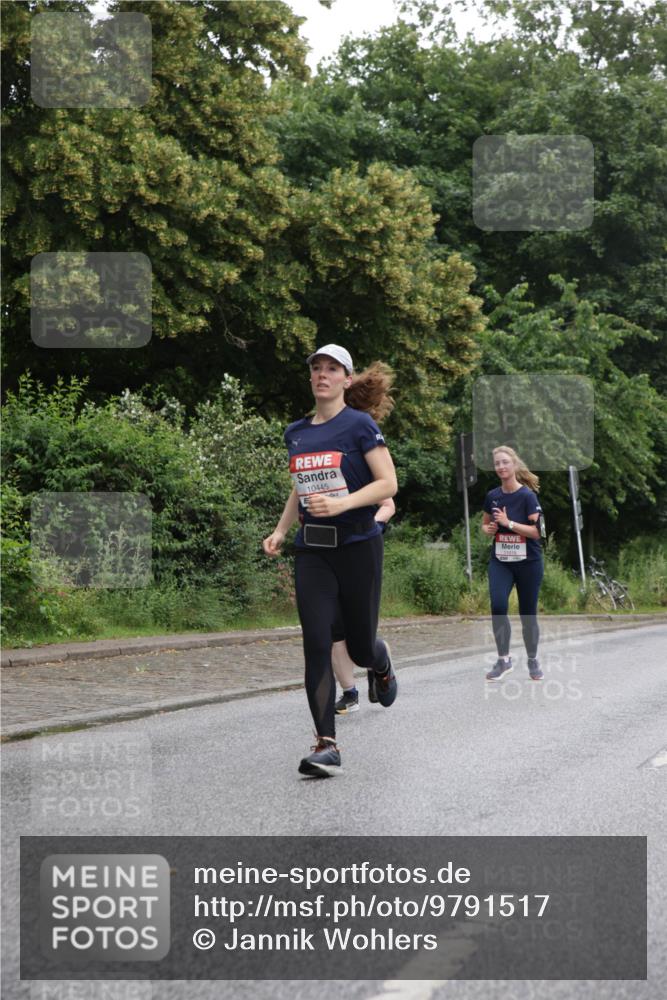 14.06.2026 - REWE Women's Run Jannik Wohlers http://msf.ph/oto/9791517 14.06.2026 10:05:45 Laufen 10445 meine-sportfotos.de