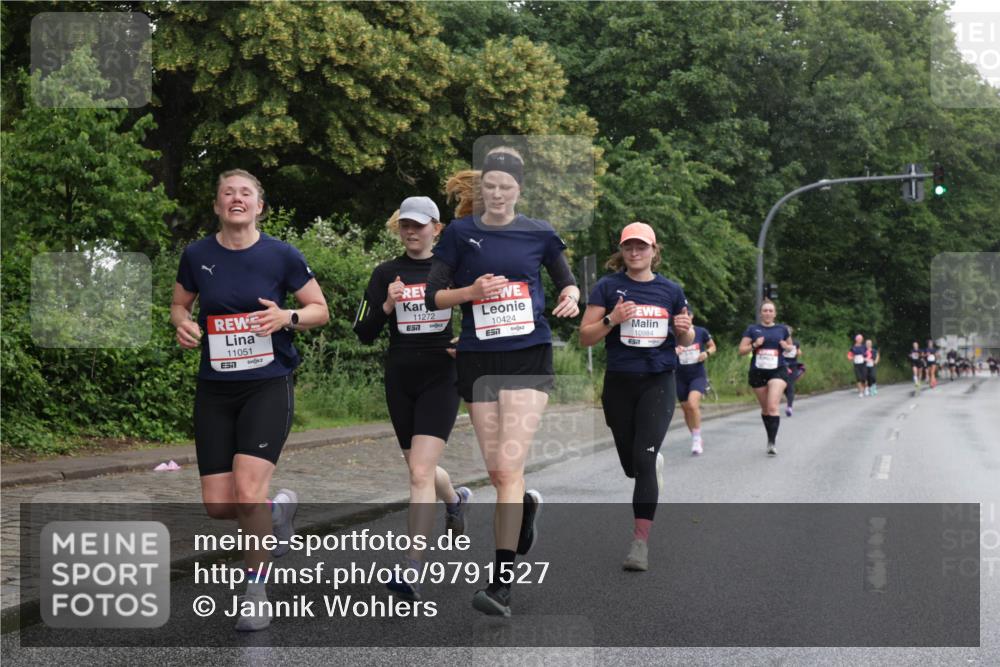 14.06.2026 - REWE Women's Run Jannik Wohlers http://msf.ph/oto/9791527 14.06.2026 09:49:30 Laufen 11051, 7, 11272, 57, 10424, 10984 meine-sportfotos.de