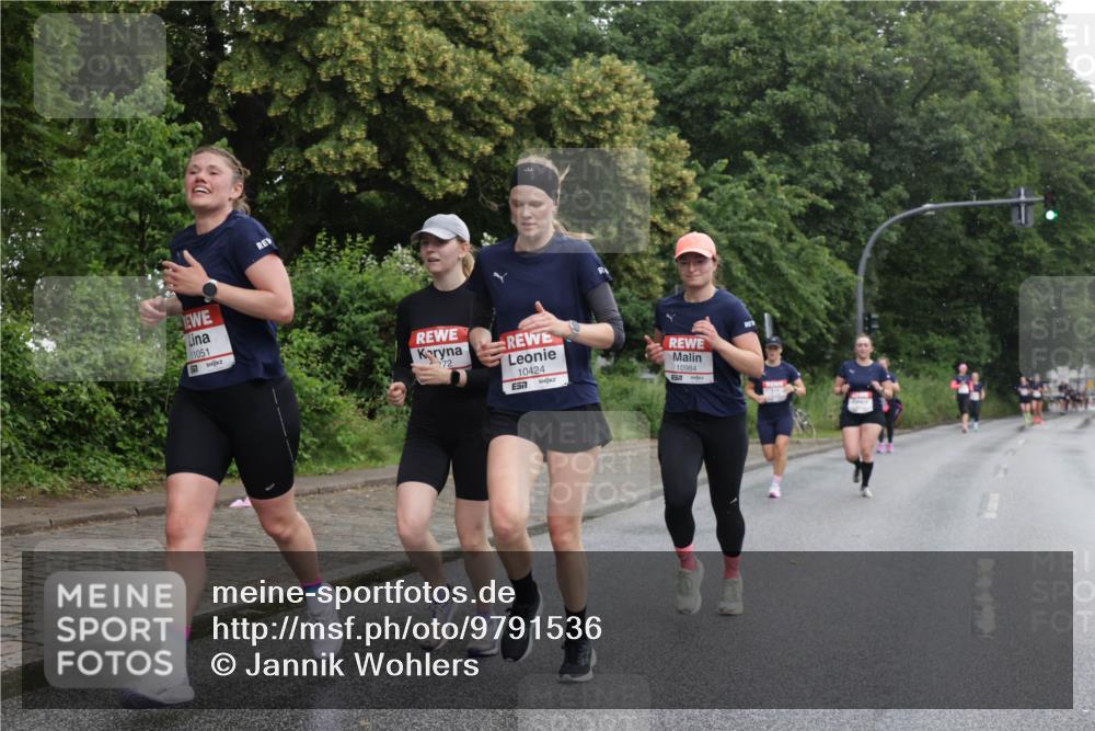 14.06.2026 - REWE Women's Run Jannik Wohlers http://msf.ph/oto/9791536 14.06.2026 09:49:30 Laufen 11051, 72, 10424, 57, 10984 meine-sportfotos.de