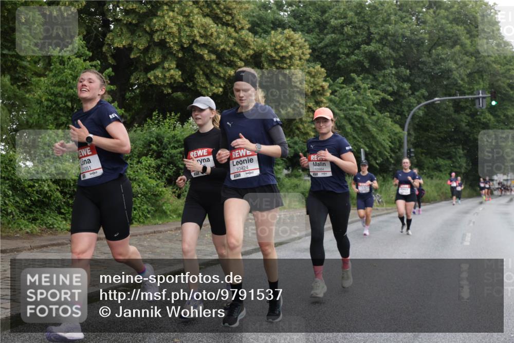 14.06.2026 - REWE Women's Run Jannik Wohlers http://msf.ph/oto/9791537 14.06.2026 09:49:30 Laufen 11051, 67, 10424, 10984, 651 meine-sportfotos.de