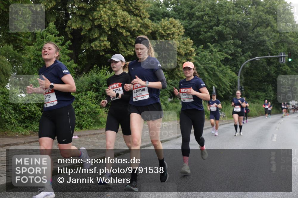 14.06.2026 - REWE Women's Run Jannik Wohlers http://msf.ph/oto/9791538 14.06.2026 09:49:30 Laufen 1051, 3, 10424, 10984 meine-sportfotos.de