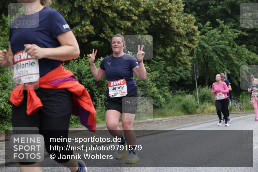 14.06.2026 - REWE Women's Run Jannik Wohlers http://msf.ph/oto/9791579 14.06.2026 10:05:55 Laufen 10325, 57, 10795 meine-sportfotos.de