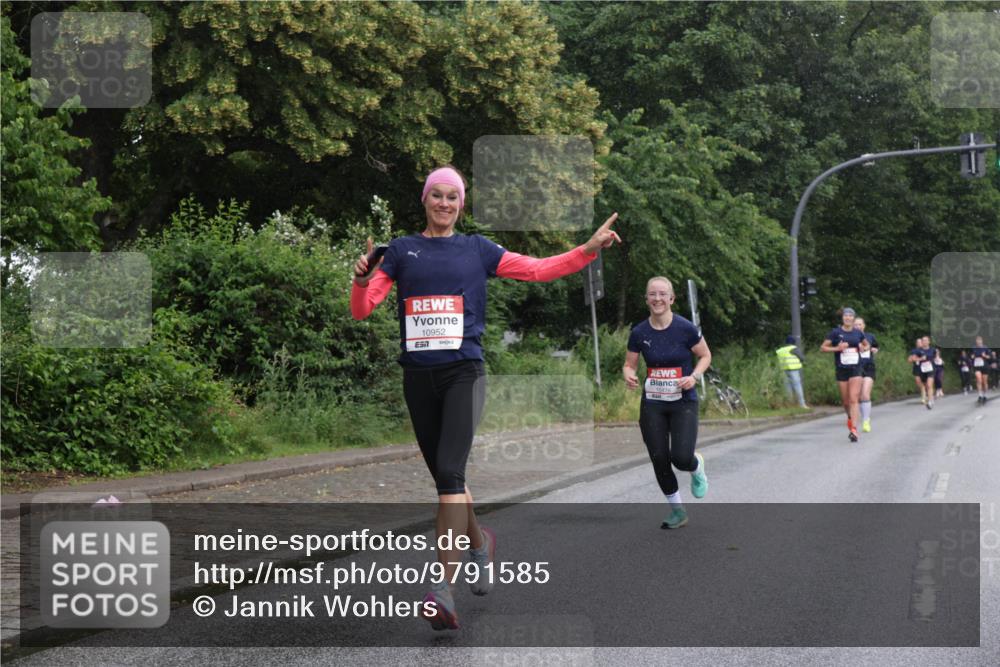 14.06.2026 - REWE Women's Run Jannik Wohlers http://msf.ph/oto/9791585 14.06.2026 09:49:40 Laufen 10952, 57 meine-sportfotos.de