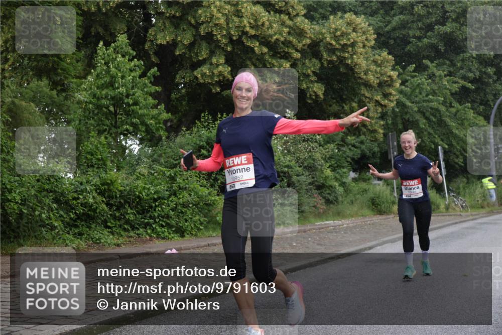 14.06.2026 - REWE Women's Run Jannik Wohlers http://msf.ph/oto/9791603 14.06.2026 09:49:40 Laufen 517, 10952 meine-sportfotos.de