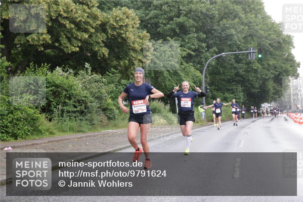 14.06.2026 - REWE Women's Run Jannik Wohlers http://msf.ph/oto/9791624 14.06.2026 09:49:44 Laufen 10632 meine-sportfotos.de