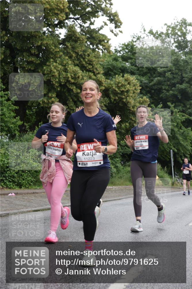 14.06.2026 - REWE Women's Run Jannik Wohlers http://msf.ph/oto/9791625 14.06.2026 10:06:01 Laufen 11495, 11223, 7, 11328 meine-sportfotos.de