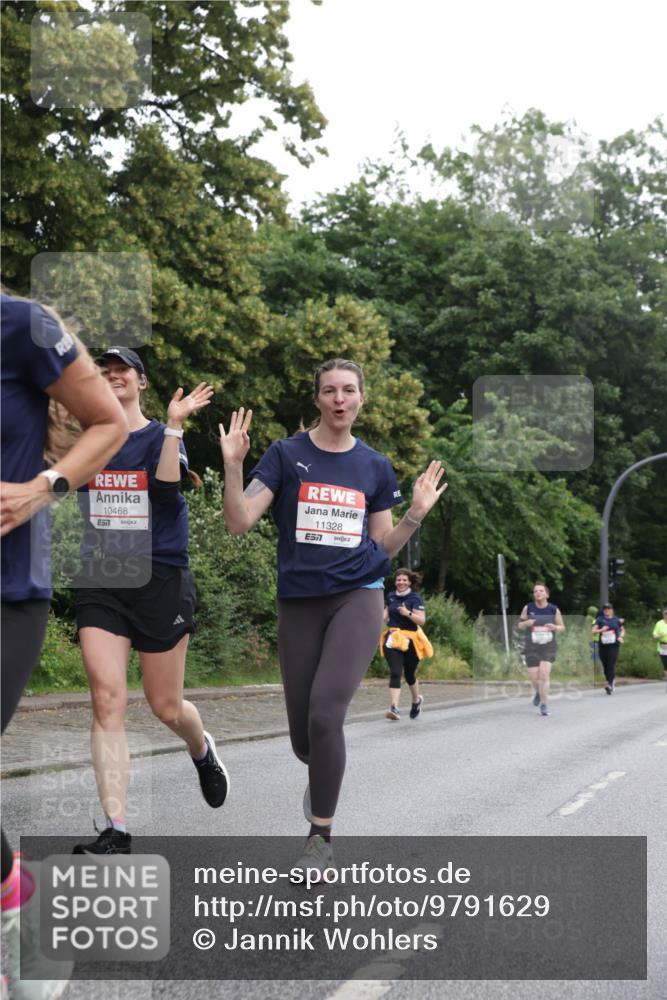 14.06.2026 - REWE Women's Run Jannik Wohlers http://msf.ph/oto/9791629 14.06.2026 10:06:01 Laufen 10468, 7, 11328, 7 meine-sportfotos.de