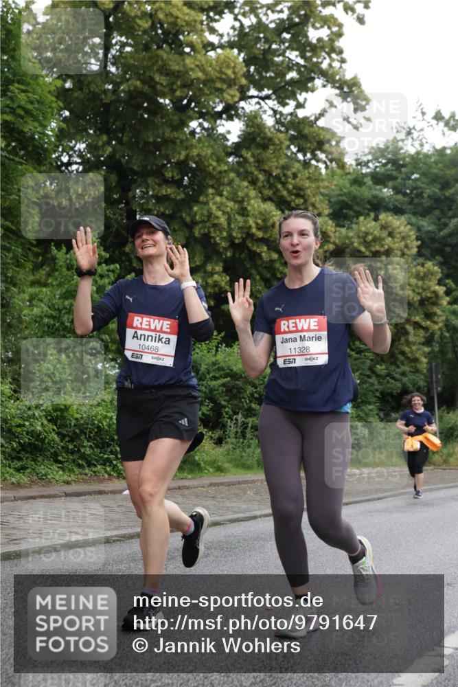 14.06.2026 - REWE Women's Run Jannik Wohlers http://msf.ph/oto/9791647 14.06.2026 10:06:02 Laufen 10468, 11328, 57 meine-sportfotos.de