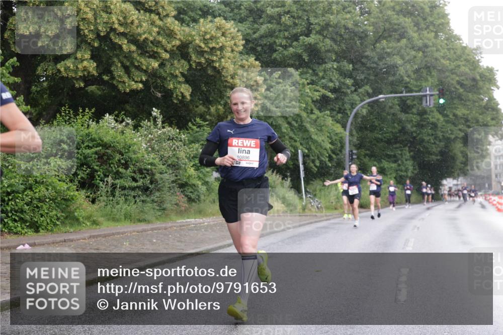 14.06.2026 - REWE Women's Run Jannik Wohlers http://msf.ph/oto/9791653 14.06.2026 09:49:46 Laufen 10896 meine-sportfotos.de