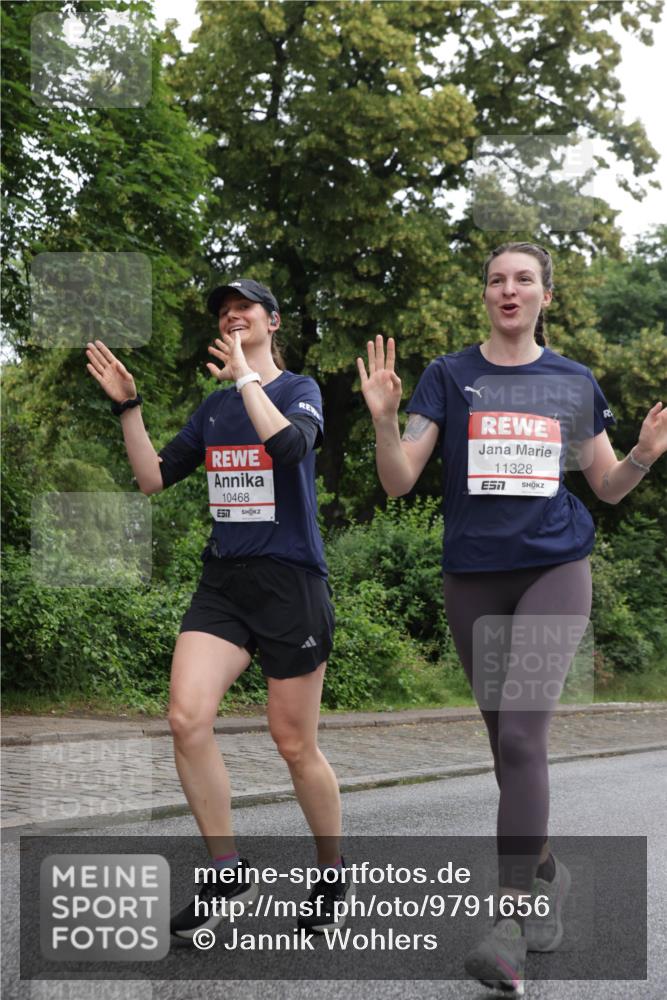 14.06.2026 - REWE Women's Run Jannik Wohlers http://msf.ph/oto/9791656 14.06.2026 10:06:02 Laufen 10468, 11328 meine-sportfotos.de