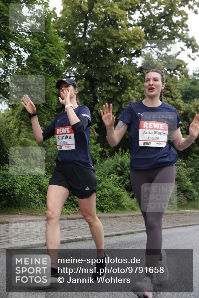 14.06.2026 - REWE Women's Run Jannik Wohlers http://msf.ph/oto/9791658 14.06.2026 10:06:02 Laufen 10468, 11328 meine-sportfotos.de