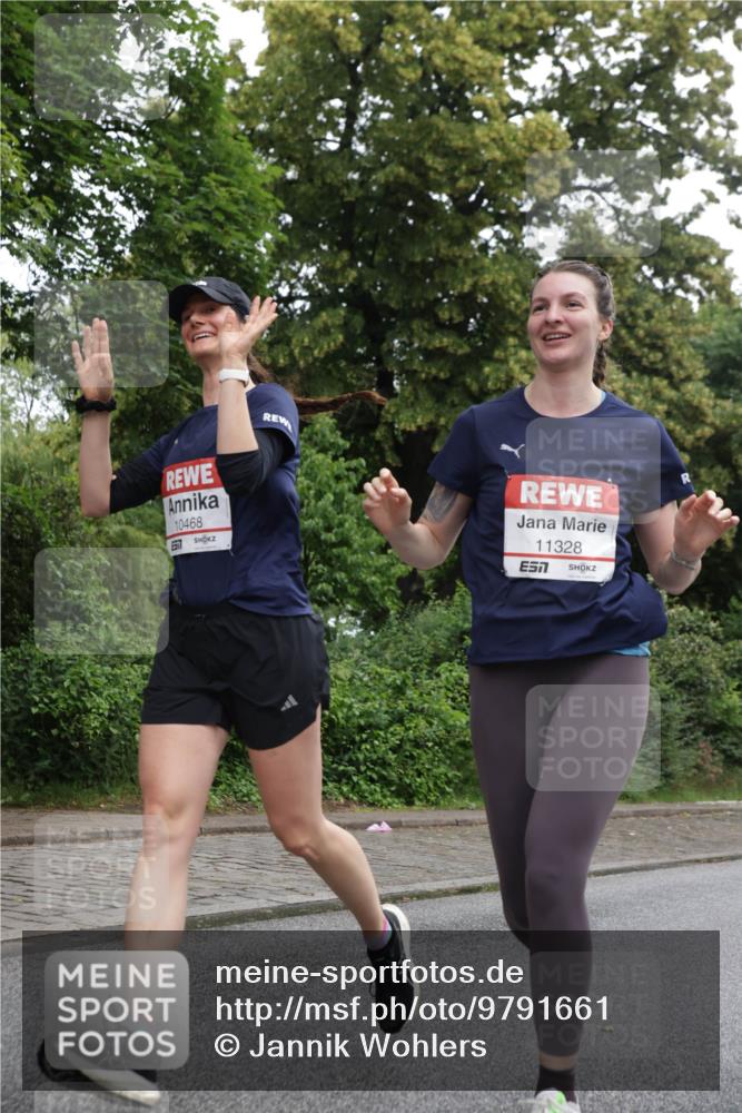 14.06.2026 - REWE Women's Run Jannik Wohlers http://msf.ph/oto/9791661 14.06.2026 10:06:02 Laufen 10468, 517, 11328, 7 meine-sportfotos.de