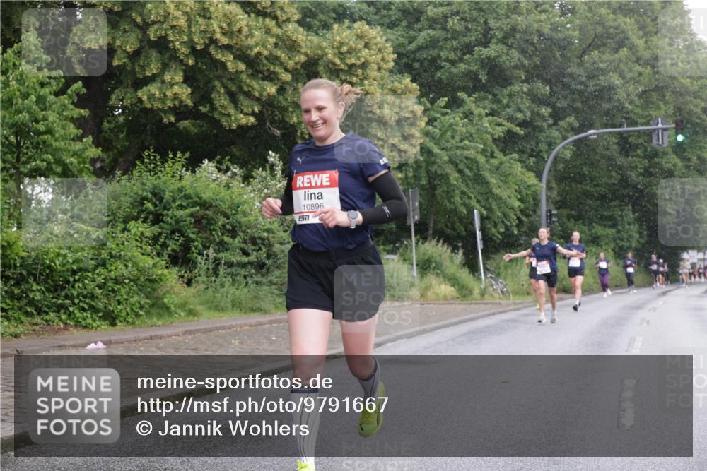 14.06.2026 - REWE Women's Run Jannik Wohlers http://msf.ph/oto/9791667 14.06.2026 09:49:46 Laufen 10896, 577 meine-sportfotos.de