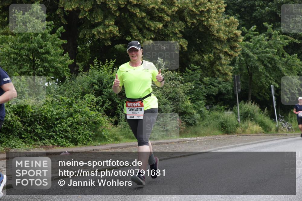 14.06.2026 - REWE Women's Run Jannik Wohlers http://msf.ph/oto/9791681 14.06.2026 10:06:10 Laufen 10247, 7 meine-sportfotos.de