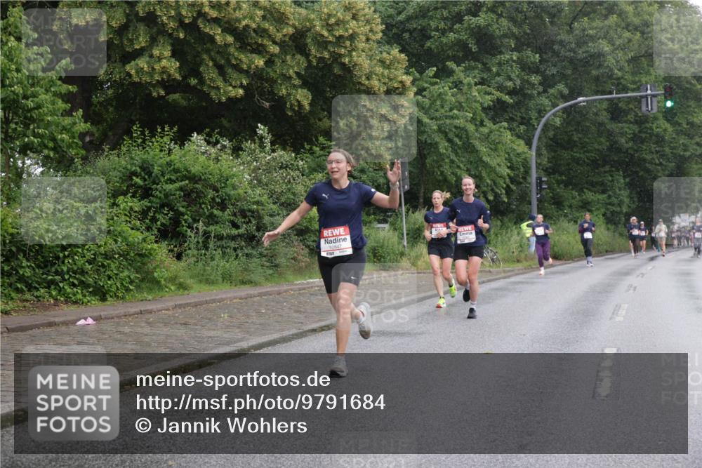 14.06.2026 - REWE Women's Run Jannik Wohlers http://msf.ph/oto/9791684 14.06.2026 09:49:50 Laufen 10847 meine-sportfotos.de