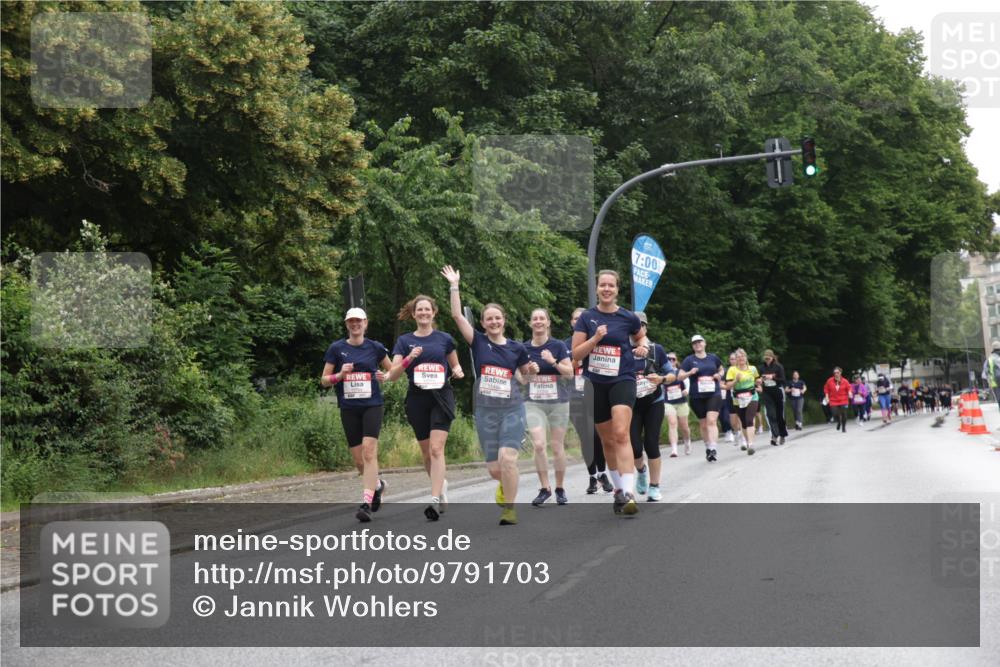 14.06.2026 - REWE Women's Run Jannik Wohlers http://msf.ph/oto/9791703 14.06.2026 10:06:14 Laufen 7, 00 meine-sportfotos.de